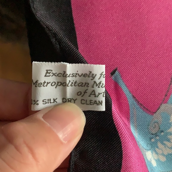 Silk neckerchief - Picture 5 of 5